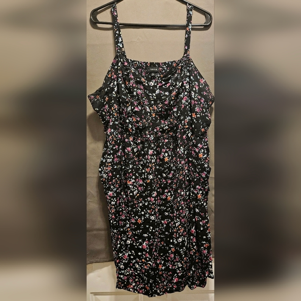 Torrid Size 4 4X Black Floral Challis Fit Flare Midi Dress Pockets Sweetheart